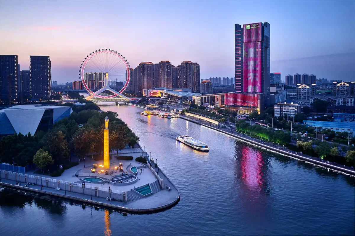 Aerial-Photography-Holiday-Inn-Tianjin-Dusk-min